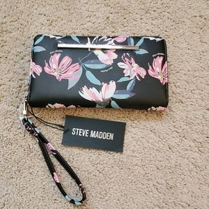 SALE! NWT Steve Madden Wallet